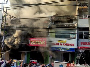 Pasar Induk Krian Sidoarjo Terbakar