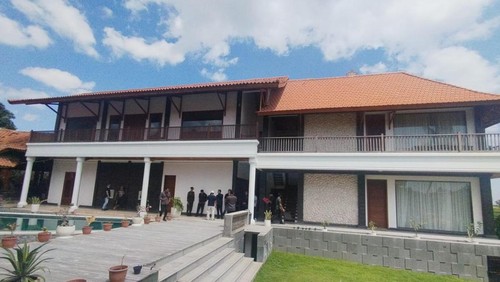 Kejagung menyita villa seluas 1.800 m2 senilai Rp 20 miliar milik tersangka Hendry Lie (HL) selaku beneficial owner atau pemilik manfaat PT TIN. (dok Kejagung).