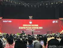 Di Depan Jokowi, Ketua KPU Sebut Sengketa Pemilu di MK Selesai