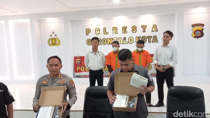 Konferensi pers Polresta Gorontalo soal kasus pencurian modem milik PT Telkom.