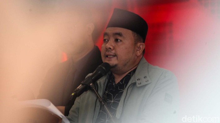 Komisi Pemilihan Umum (KPU) RI akan menindaklanjuti putusan Mahkamah Konstitusi (MK) terhadap gugatan UU Pilkada. KPU akan merevisi PKPU Nomor 8 Tahun 2024.