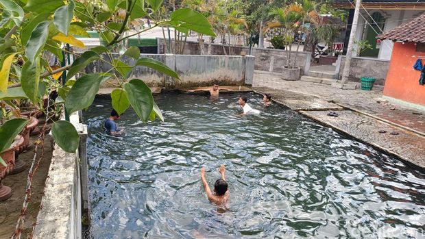 Suasana Makam Kiai Raden Bagus Khasantuko yang terletak di Dusun Senuko, Kalurahan Sidoagung, Kapanewon Godean, Sleman, Selasa (20/8/2024).