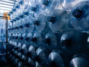 BPA Ada di Mana-mana, Kata Siapa Cuma untuk Kemasan Air Minum?