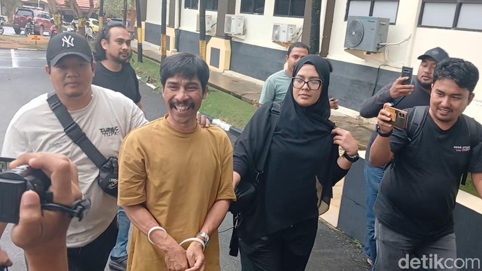 Oknum pengacara bernama Ahmad Rustam Ritonga ditangkap diduga karena mencuri uang milik kliennya Rp 8,9 miliar.(Foto: Alamudin Hamapu/detikSumut)