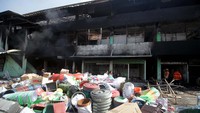 Sebanyak 20 unit mobil pemadam kebakaran dikerahkan untuk mengatasi kebakaran di Pasar Induk Krian yang terjadi sekitar pukul 05.00. Pemadaman hingga pembasahan tuntas dilakukan sekitar pukul 11.00 WIB. 
