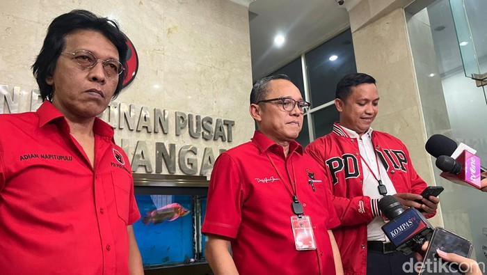 PDIP mendesak KPU untuk bersikap proaktif menindaklanjuti putusan Mahkamah Konstitusi (MK) terkait persyaratan ambang batas Pilkada 2024. (Rumondang N/detikcom)