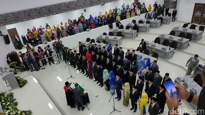Pelantikan anggota DPRD Cianjur