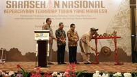 Mereka berkumpul untuk mendiskusikan peran strategis penghayat kepercayaan dalam mendukung pembangunan nasional yang berkelanjutan. Mengusung tema “Transformasi Penghayat Kepercayaan Terhadap Tuhan Yang Maha Esa untuk Meningkatkan Ketahanan Sosial, Budaya, dan Ekologi secara Berkelanjutan”, kegiatan ini bertujuan untuk mengoptimalkan layanan pemenuhan hak penghayat kepercayaan serta memperkuat komitmen para penghayat dalam upaya menjaga dan mengembangkan nilai-nilai luhur bangsa.