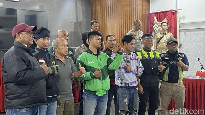 Perwakilan ojol dan sopir angkot sepakat berdamai usai terlibat bentrok di Kota Sukabumi