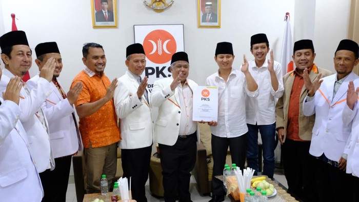PKS serahkan rekomendasi maju Pilbup Trenggalek kepada paslon petahana Arifin-Syah.