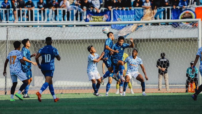 PSIM Jogja saat menjamu PSPS Pekanbaru di Stadion Mandala Krida, Jogja, Minggu (18/8/2024).