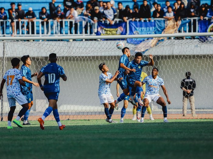 PSIM Jogja saat menjamu PSPS Pekanbaru di Stadion Mandala Krida, Jogja, Minggu (18/8/2024).