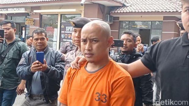 Samsul Hayatuloh (29), si raja tega