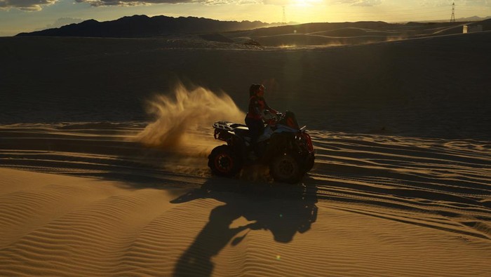 A drone view shows tourists visiting the Samalayuca dunes in the Chihuahua desert on the outskirts of Ciudad Juarez, Mexico August 18, 2024. REUTERS/Jose Luis Gonzalez