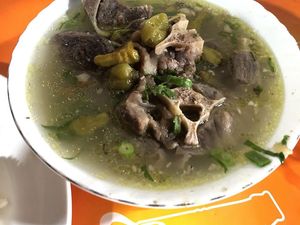 Slurpp! Ini 5 Sop Janda Enak yang Kuahnya Pedas Segar