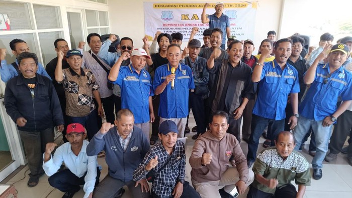 Sopir angkot di Surabaya deklarasi Pilkada Jatim 2024 aman dan damai