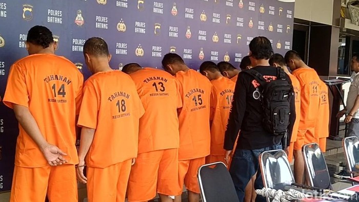 Suasana konferensi pers tawuran antargeng yang menewaskan 1 orang di Mapolres Batang, Selasa (20/8/2024).