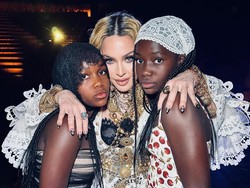 Foto Langka Madonna dan ke-6 Anak Saat Ultah, Rayakan Bareng Pacar Brondong