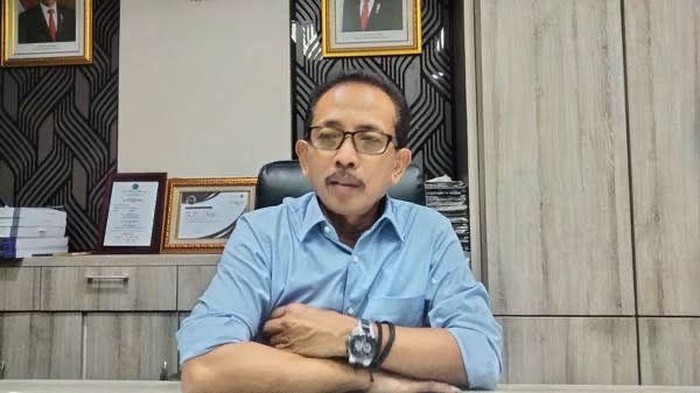 Wakil Ketua DPRD Kota Surabaya AH Thony
