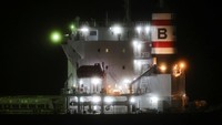 Pihak berwenang Argentina telah mengkarantina sebuah kapal kargo di Sungai Parana, dekat pelabuhan biji-bijian pedalaman Rosario atas dugaan kasus mpox di kapal tersebut.   