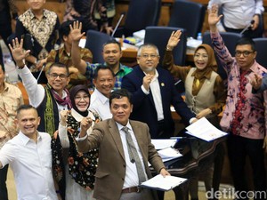 Ramai-ramai Kritik Upaya DPR Anulir Putusan MK