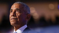 Presiden kulit hitam pertama Amerika tersebut telah memberikan modal politiknya yang besar kepada Harris, yang saat ini berupaya membuat sejarah sebagai wanita pertama dan orang kulit hitam dan Asia Selatan pertama yang terpilih sebagai presiden AS. (REUTERS/Alyssa Pointer)  