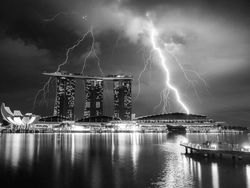 Karya Jawara Kontes Foto Hitam Putih Pukau Mata