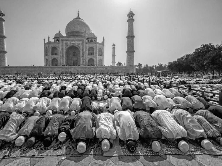 Karya Jawara Kontes Foto Hitam Putih Pukau Mata