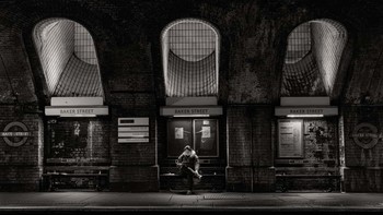 Pemenang kategori Street diraih Zhenhuan Zhou Foto: Black and White Photo Awards