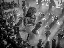 Karya Jawara Kontes Foto Hitam Putih Pukau Mata