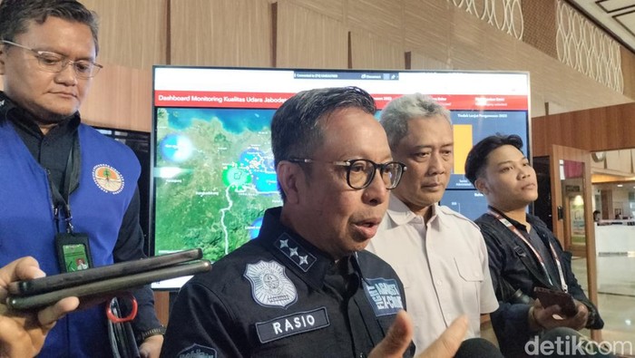 Dirjen PPKL KLHK Sigit Relianto dan Dirjen Gakkum KLHK Rasio Ridho Sani