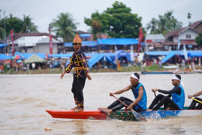 Even Pacu Jalur. (Dok Diskominfotik Riau)