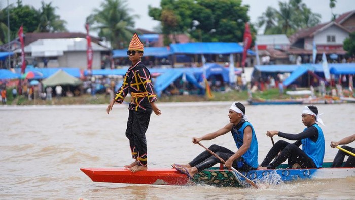 Event Pacu Jalur Kuansing, Riau (Dok Diskominfotik Riau)