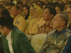 Bahlil Sapa Gibran di Munas Golkar: Warna Bajunya Mirip Gerindra