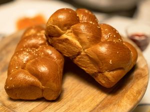 7 Resep Roti Sobek Buatan Sendiri di Rumah, Enak dan Anti Gagal!