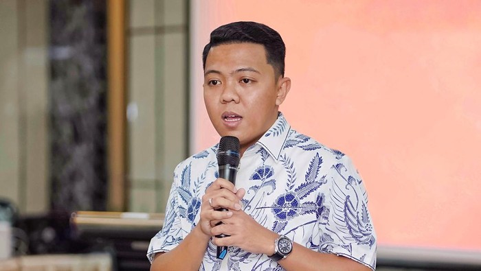 Jubir Herman Deru, Fikri Haikal.