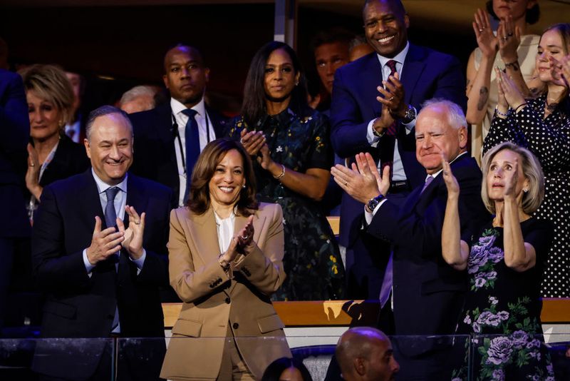 Kamala Harris menghadiri Konvensi Nasional Demokrat di United Center, Chicago, Senin (19/8/2024).