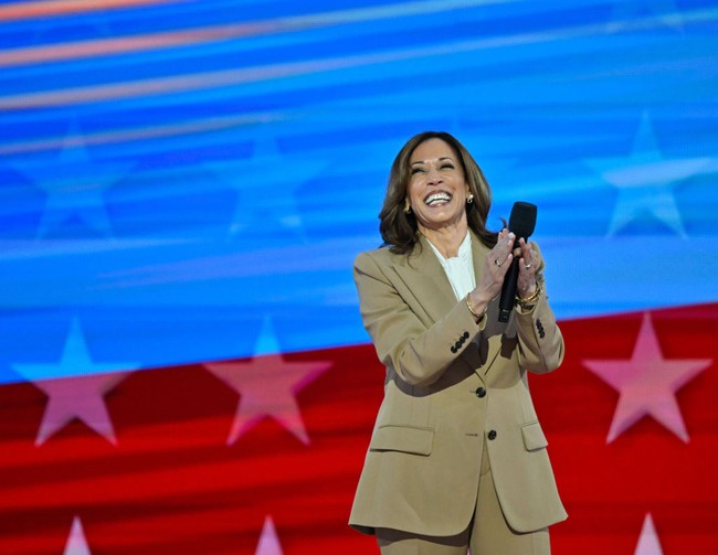 Konvensi Nasional Demokrat (DNC) merupakan acara politik akbar yang digelar empat tahun sekali, jelang pemilihan presiden Amerika Serikat. Kongres ini menjadi momen penting bagi Kamala Harris untuk mengamankan posisinya sebagai calon presiden. Foto: Joe Lamberti for The Washington Post via Getty Images