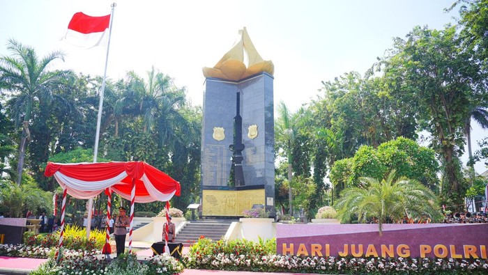 Kapolri Pimpin Peringatan Hari Juang Polri di Surabaya