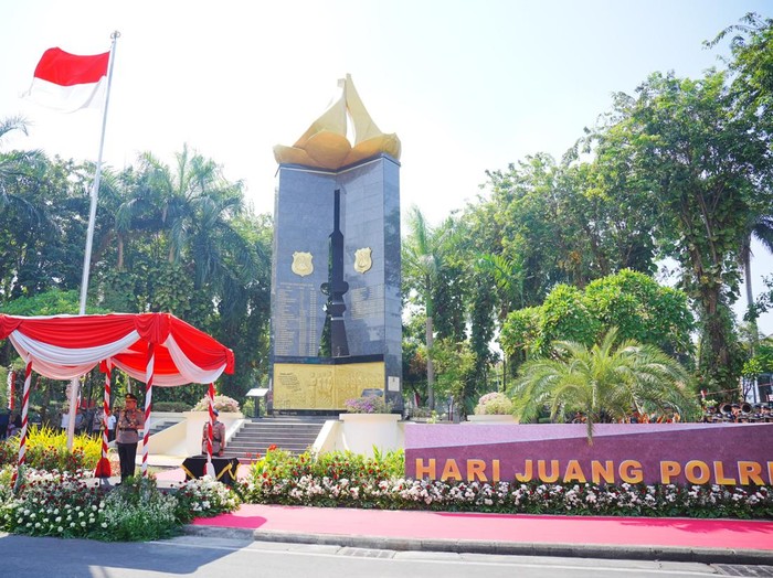 Kapolri Pimpin Peringatan Hari Juang Polri di Surabaya