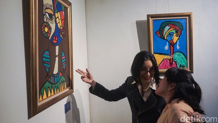 Jakarta Illustration Visual Art (JIVA) menggelar pameran seni kontemporer bertajuk Harmony In Diversity. Pameran tersebut menampilkan 27 karya dari 12 seniman.