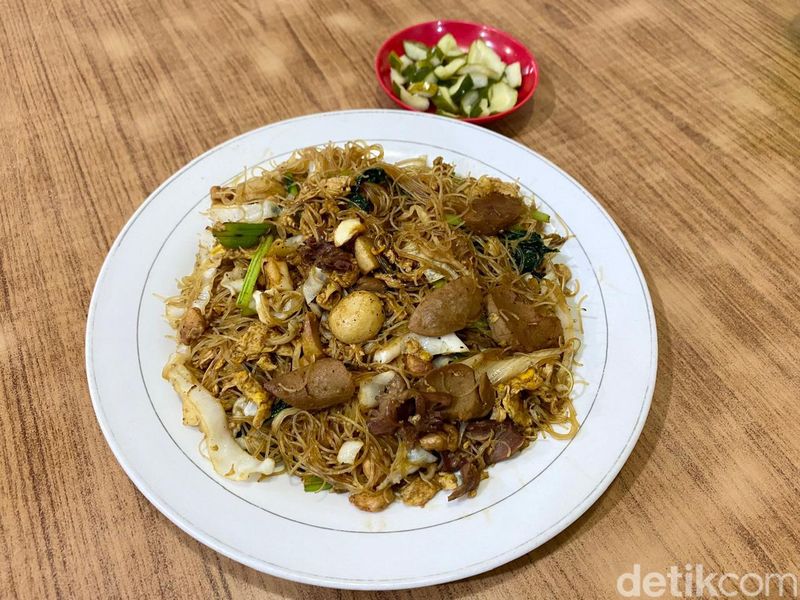 Mie Ayam Gaya Baru : Gurihnya Mie Ayam Jamur Legendaris 60 Tahun
