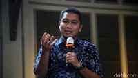 Spesialis penyakit dalam dari Fakultas Kedokteran Universitas Indonesia (FKUI) Dr dr Andhika Rachman menegaskan untuk tidak perlu takut berlebihan terhadap paparan dari BPA, karena pemanfaatan bahan tersebut cukup luas dalam kehidupan sehari-hari. Menurutnya yang terpenting adalah masyarakat memahami bahwa tubuh manusia punya mekanisme untuk mengeluarkannya lagi.  