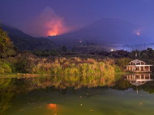 Pendakian Gunung Guntur Kembali Dibuka Usai Kebakaran, Ini Syaratnya