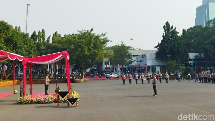 Kapolda Metro Pimpin Upacara Peringatan Hari Juang Polri dengan Pembacaan Naskah Proklamasi Polisi