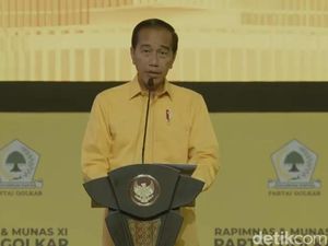 Jokowi di Munas Golkar: Kalau Lihat Pohon Beringin Bawaannya Adem