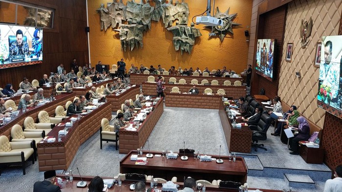Rapat Kementerian PUPR dengan Komisi V DPR RI