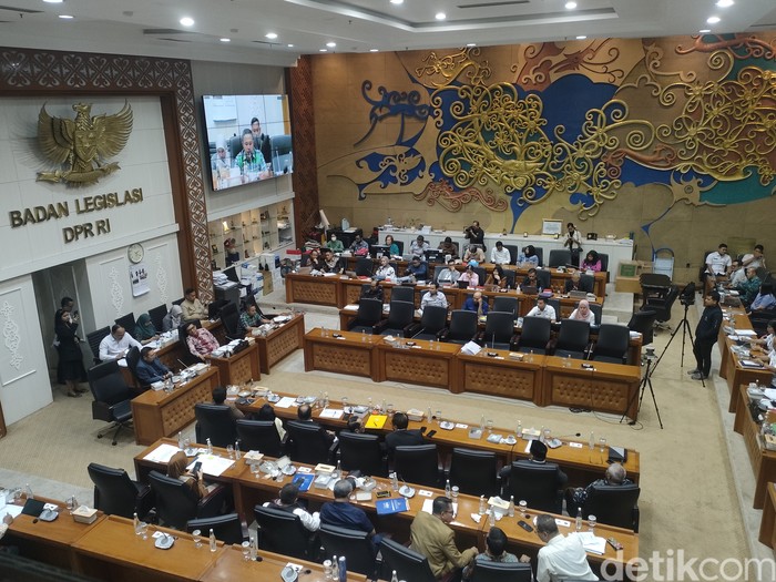 Rapat panitia Kerja (Panja) Tim Perumus (Timus) dan Tim Sinkronisasi (Timsin) DPR, 21 Agustus 2024. (Dwi Rahmawati/detikcom)