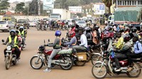 Tingkat pengangguran Uganda — sebagai proporsi pengangguran terhadap total angkatan kerja — tumbuh dari 9% pada tahun 2019 menjadi 12% pada tahun 2021, menurut survei terbaru oleh Biro Statistik Uganda. Tingkat pengangguran untuk orang-orang berusia antara 18 dan 30 tahun bahkan lebih tinggi, yaitu 17%. Bagi kaum muda di daerah perkotaan, angkanya adalah 19%.  