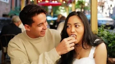 Kenangan Salim Nauderer dan Rachel Vennya Kulineran dan Berbagi Makanan